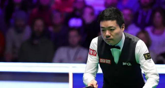 莱瑟, 完全依靠墨