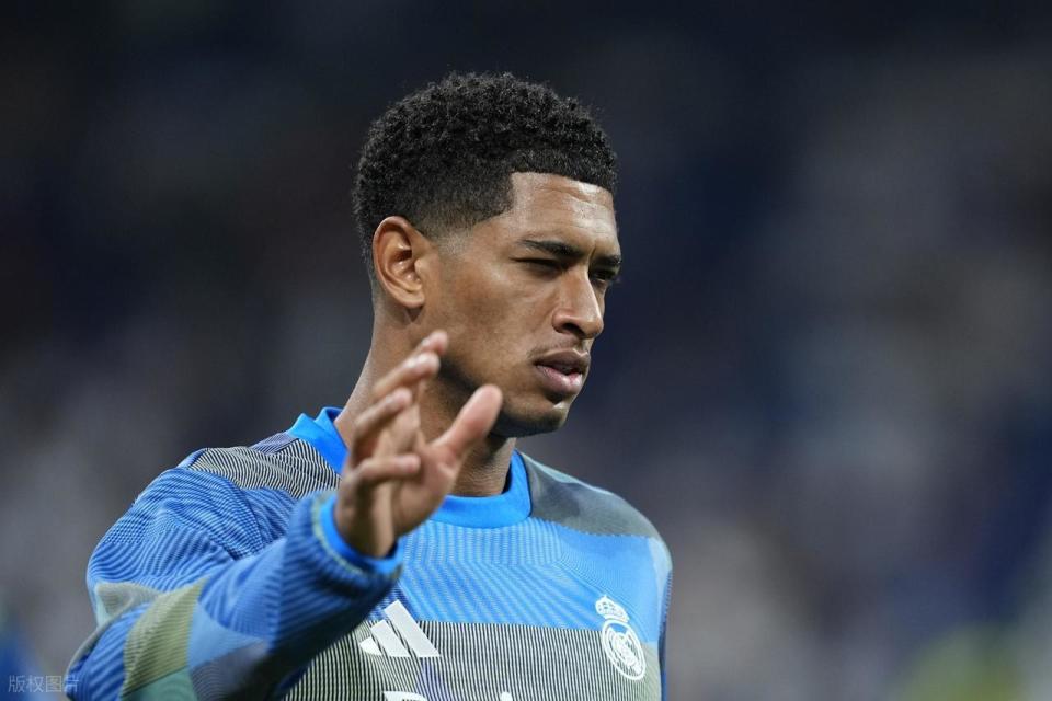 弗拉霍维奇, 神勇扑出, 区外远射 弗拉霍维奇, 神勇扑出, 区外远射